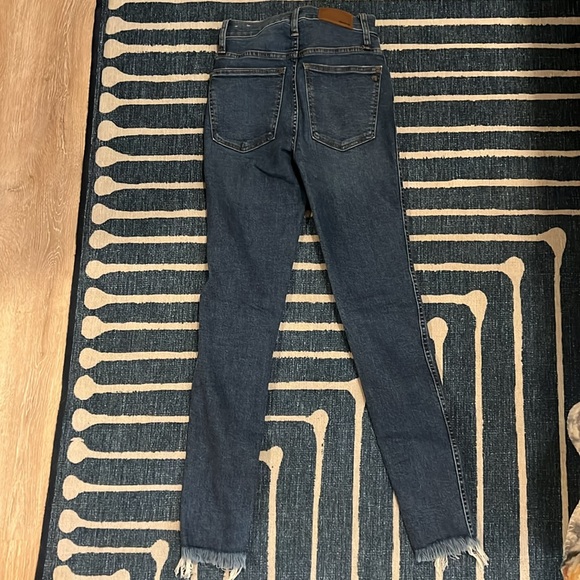 Madewell 10” High-Rise Skinny Jeans - Button Front Edition, Mackey Wash - Picture 4 of 4